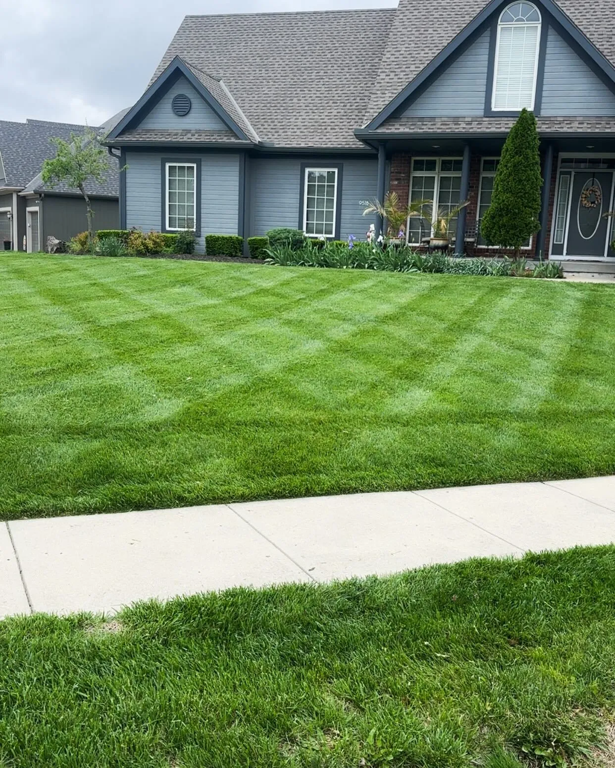 Backyard crosshatch lawn striping pattern by Urban Diamond