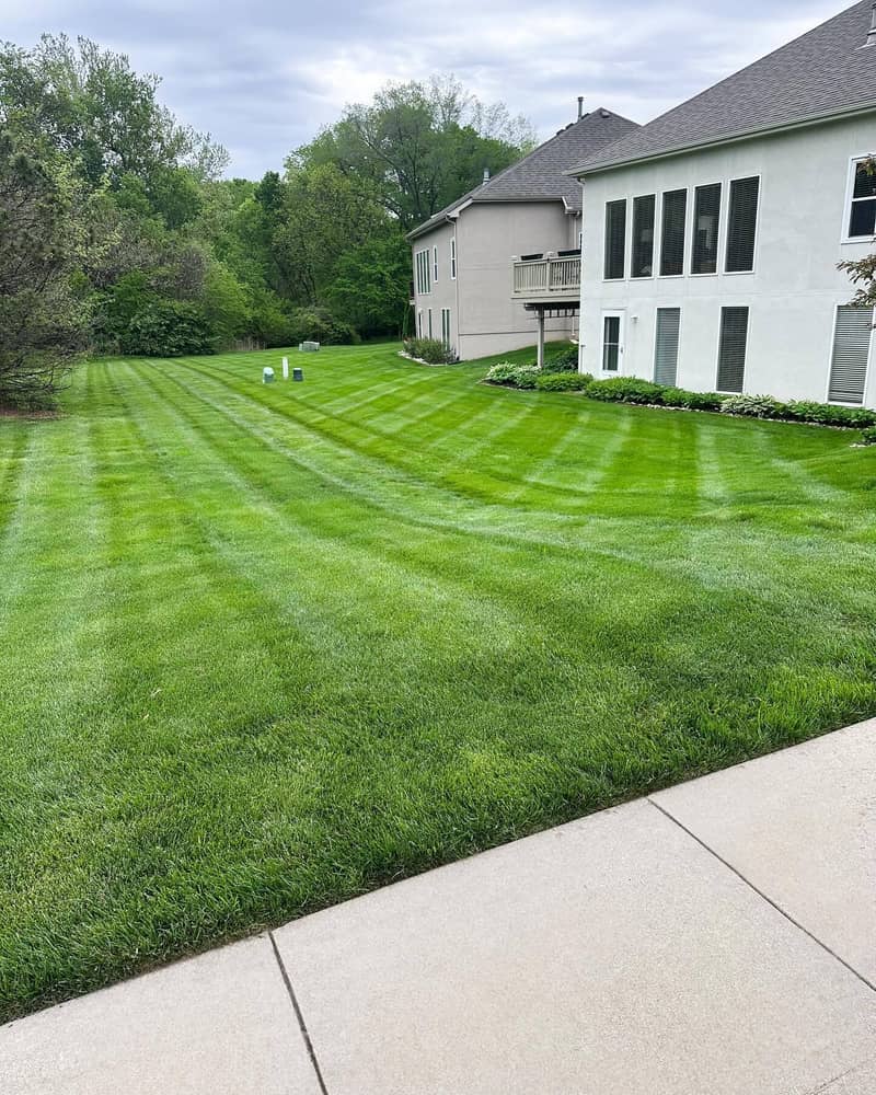 Lawn care services in Gashland, MO